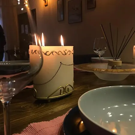 Cozy Big With Balcony דירה טיראנה